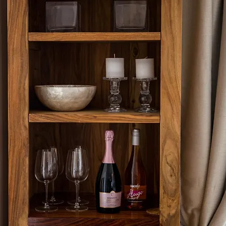 Stunning Seaview Retreat With Terrace