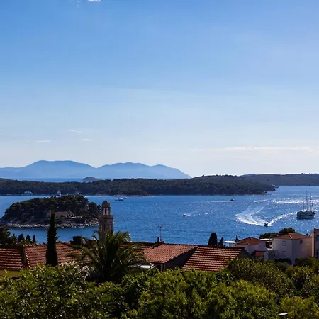 Stunning Seaview Retreat With Terrace