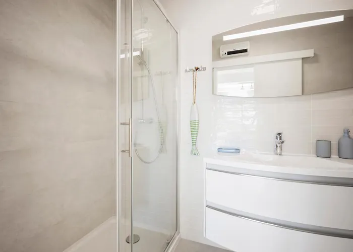 Stunning Seaview Retreat With Terrace * חוואר