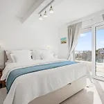 Stunning Seaview Retreat With Terrace חוואר