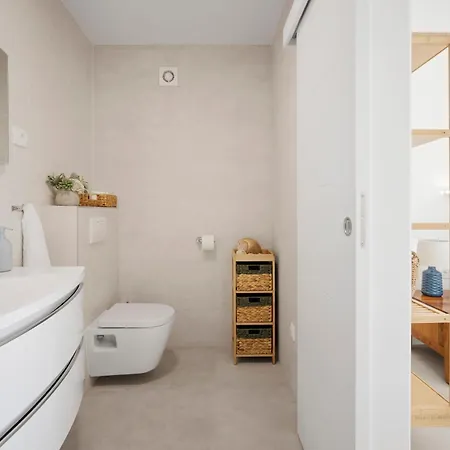 Stunning Seaview Retreat With Terrace Daire Hvar Town