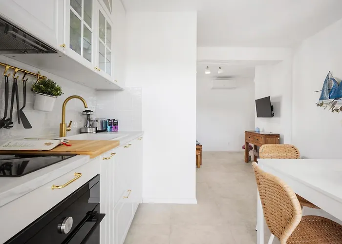 Apartment Stunning Seaview Retreat With Terrace